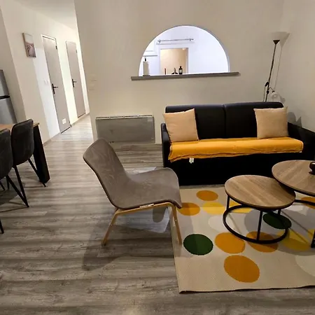 2 Chambres, Cuisine Equipee Apartment *