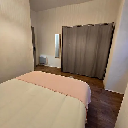 2 Chambres, Cuisine Equipee Apartment *